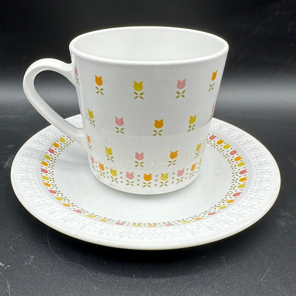 Vintage Cup and Saucers (4) in April Tulip by Corning for Centura 1972-1978 - Picture 3 of 8